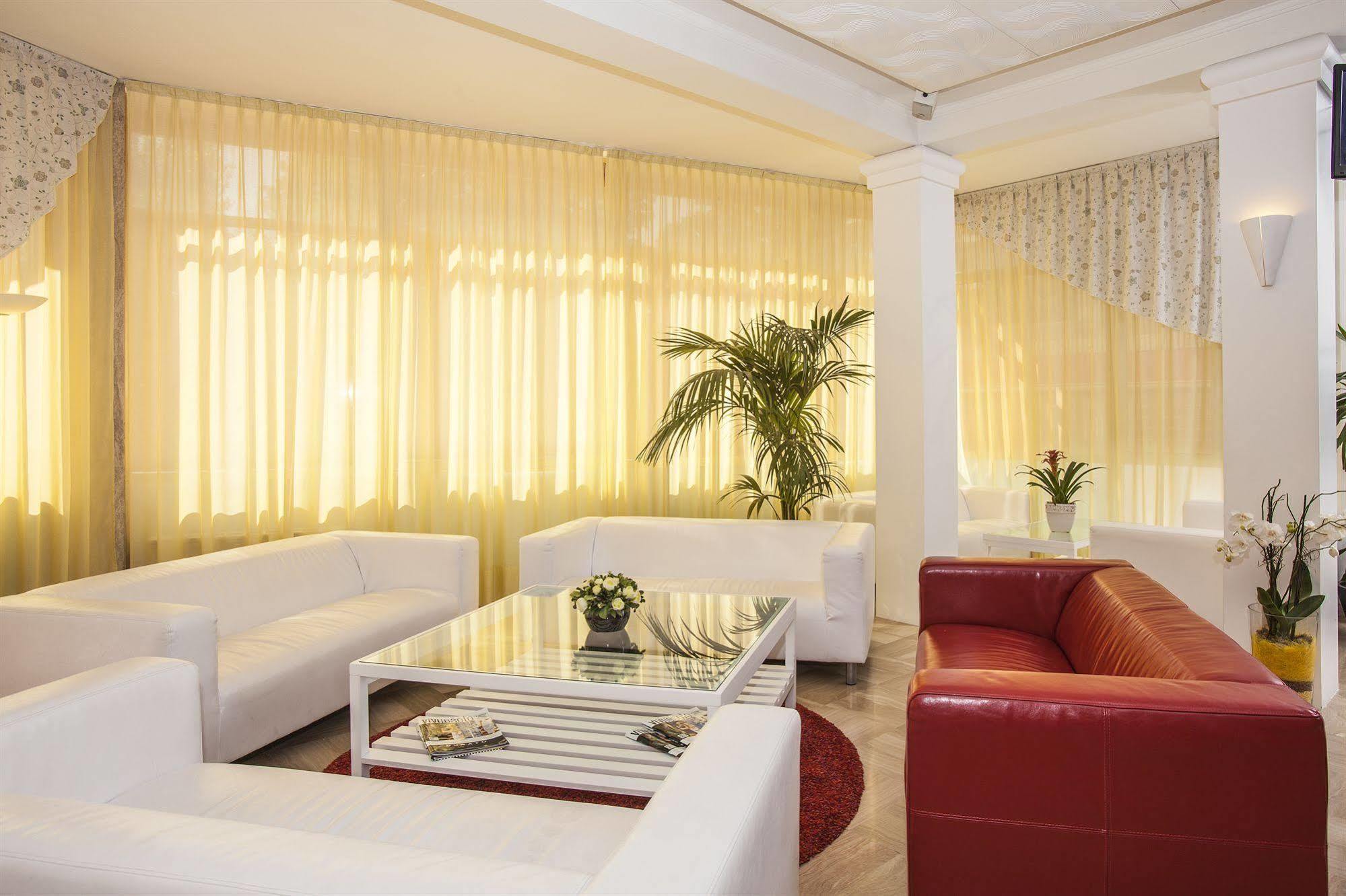 Hotel Sofia 3*
