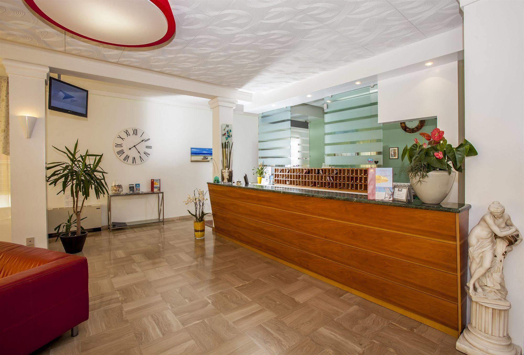 Hotel Sofia 3*
